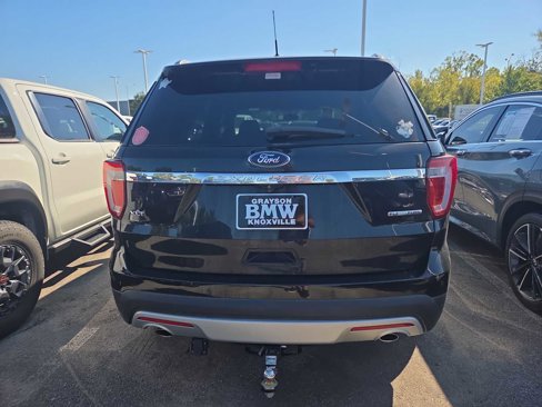 Used 2016 Ford Explorer XLT w/ Equipment Group 202A image 5