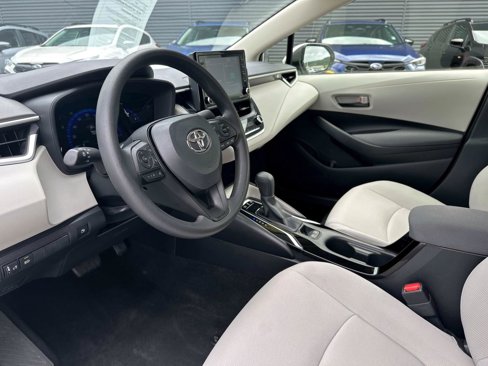 Used 2022 Toyota Corolla LE image 32