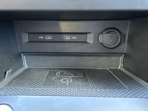 Used 2022 Volkswagen Taos SE image 30