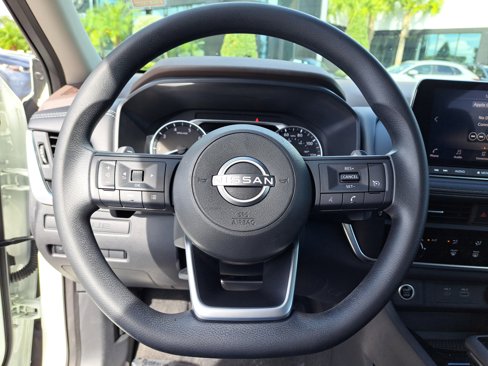 Used 2022 Nissan Rogue S image 12