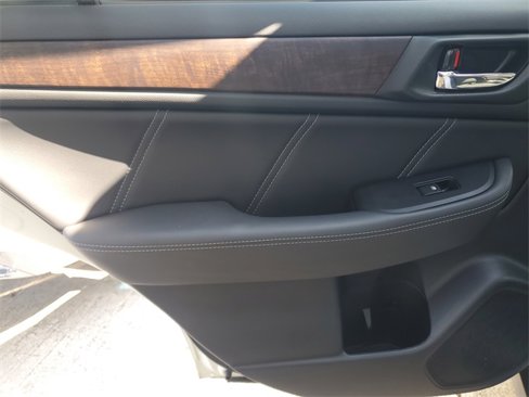 Used 2019 Subaru Outback 2.5i Limited image 10