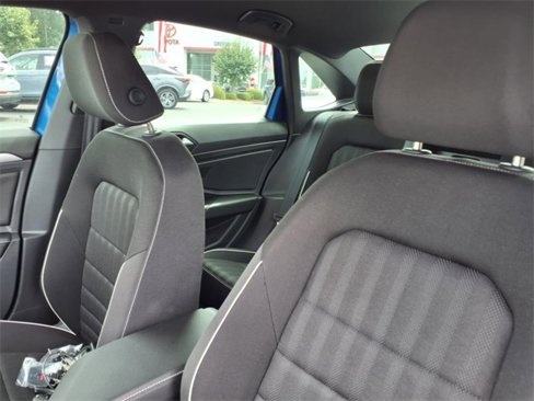 Used 2024 Volkswagen Jetta Sport image 15