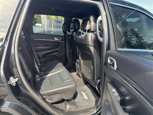 Used 2019 Jeep Grand Cherokee Limited image 25