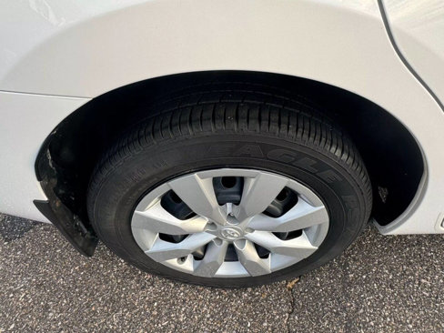Used 2016 Toyota Corolla L image 40