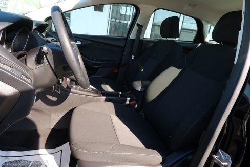 Used 2017 Ford Focus SE image 5