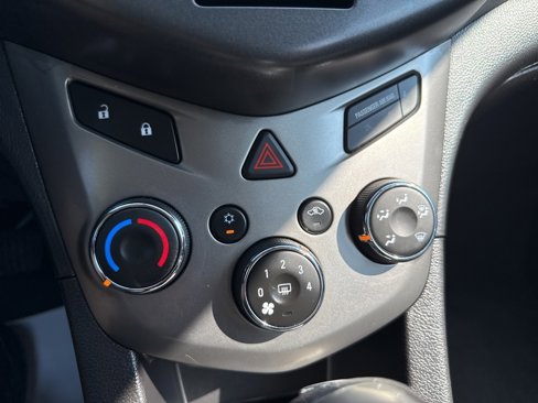 Used 2015 Chevrolet Sonic LT image 13