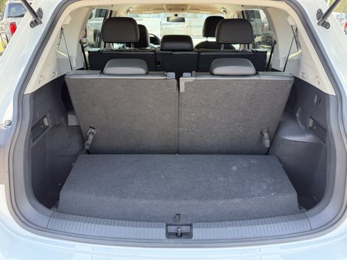 Used 2019 Volkswagen Tiguan SEL image 30