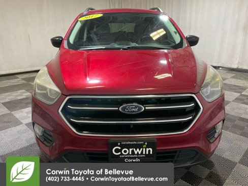 Used 2017 Ford Escape SE w/ SE Sport Appearance Package image 3