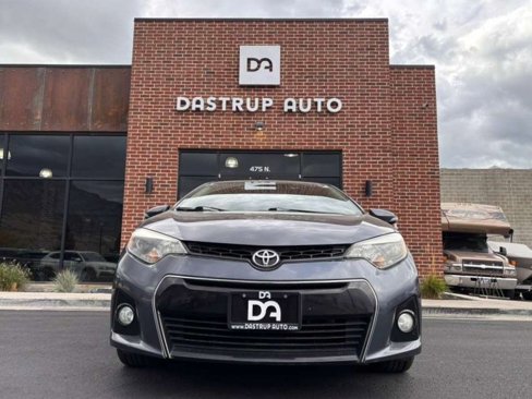 Used 2016 Toyota Corolla S Premium image 2