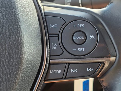 Used 2021 Toyota Camry SE image 31