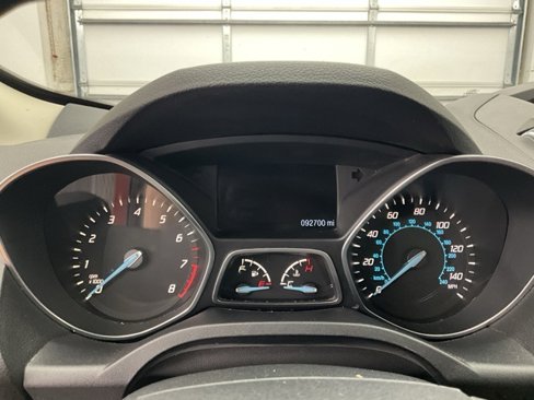 Used 2016 Ford Escape SE w/ SE Cold Weather Package image 7