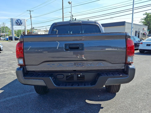 Used 2022 Toyota Tacoma SR image 5