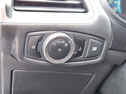 Used 2023 Ford Edge SEL image 7