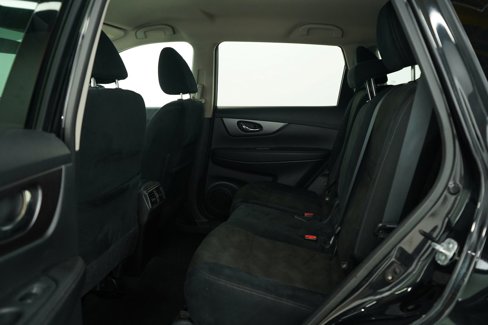 Used 2016 Nissan Rogue SV image 17