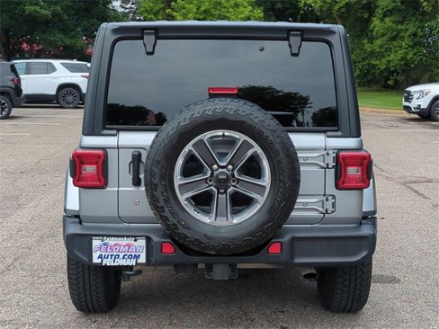 Used 2019 Jeep Wrangler Unlimited Sahara w/ LED Lighting Group image 4