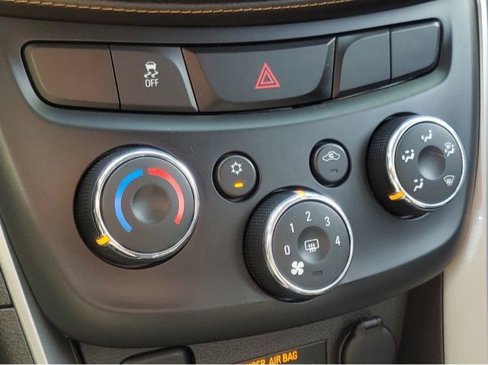 Used 2017 Chevrolet Trax LS image 20
