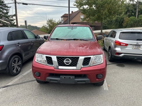 Used 2018 Nissan Frontier SV image 2
