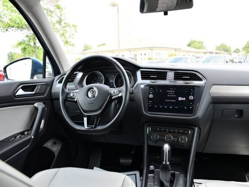 Used 2018 Volkswagen Tiguan SEL image 22
