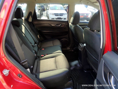 Used 2017 Nissan Rogue SV image 20