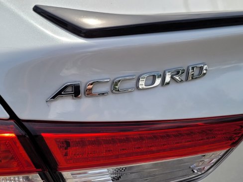 Used 2022 Honda Accord Sport image 3