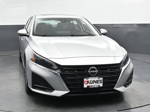 Used 2023 Nissan Altima 2.5 SL image 5