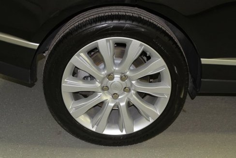 Used 2016 Land Rover Range Rover Supercharged image 11