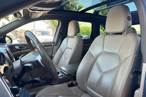 Used 2014 Porsche Cayenne S image 5