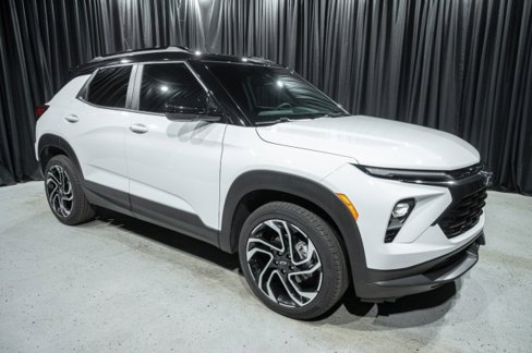 Used 2024 Chevrolet TrailBlazer RS w/ Convenience Package image 3