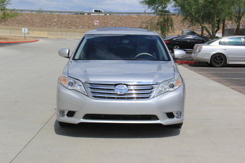 Used 2011 Toyota Avalon image 2