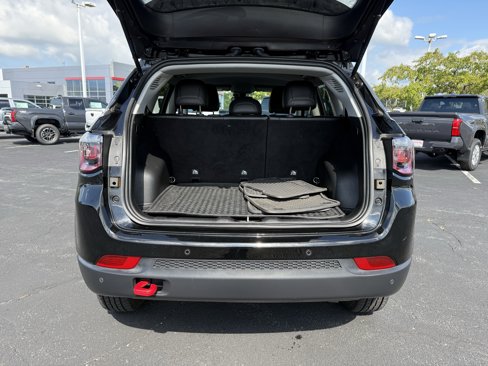 Used 2022 Jeep Compass Trailhawk w/ Trailhawk Convenience Group image 8
