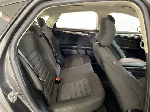 Used 2019 Ford Fusion SE image 31