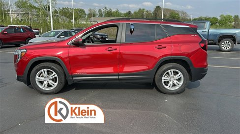 Used 2022 GMC Terrain SLE image 4