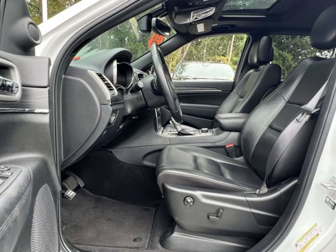 Used 2022 Jeep Grand Cherokee Limited image 10