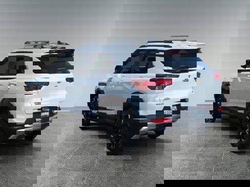 Used 2023 Chevrolet TrailBlazer LT image 3