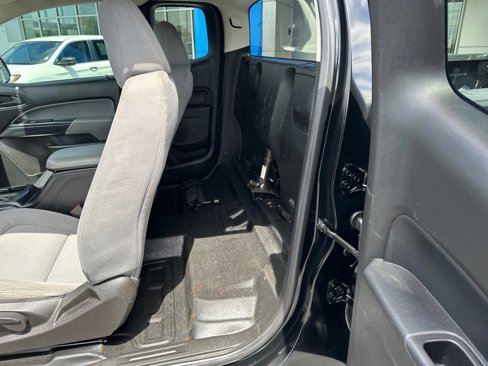 Used 2018 Chevrolet Colorado W/T image 17