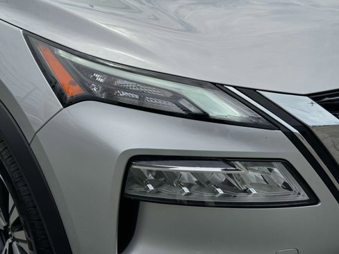 Used 2022 Nissan Rogue SV w/ SV Premium Package image 8