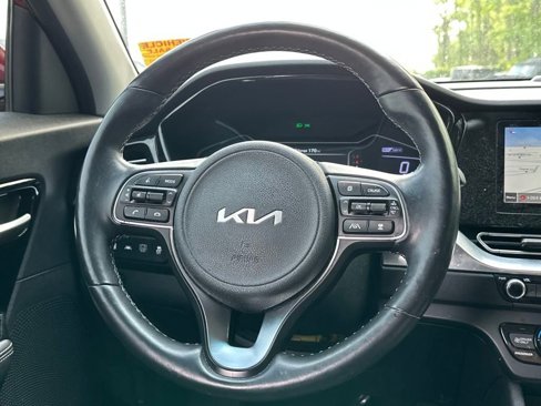 Used 2022 Kia Niro EX Premium image 12