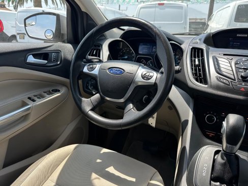 Used 2015 Ford Escape SE image 24