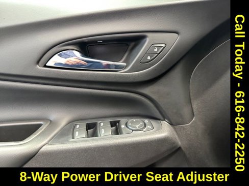 Used 2019 Chevrolet Equinox LT image 8