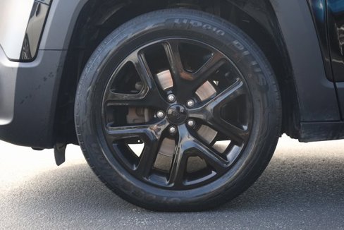 Used 2017 Jeep Renegade Altitude image 8