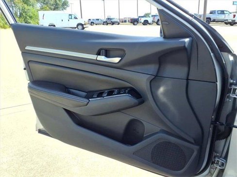 Used 2023 Nissan Altima 2.5 SV image 20