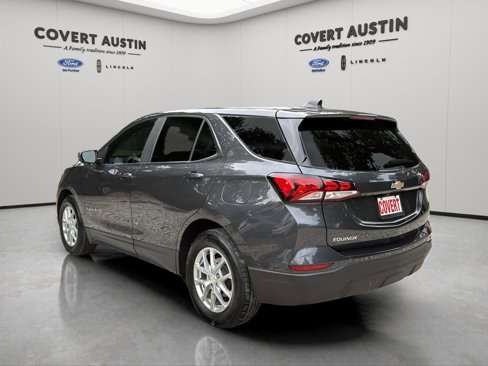 Used 2022 Chevrolet Equinox LS w/ LS Convenience Package image 3