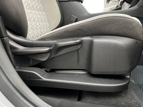 Used 2023 Chevrolet Equinox LT image 24