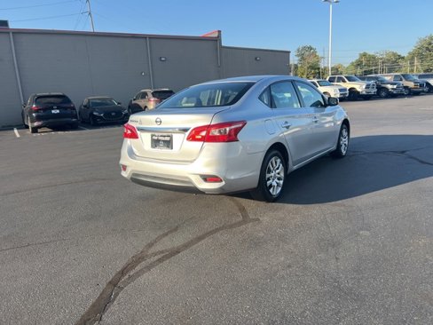 Used 2016 Nissan Sentra S image 8
