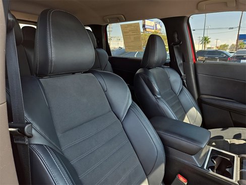 Used 2024 Mitsubishi Outlander SE image 11