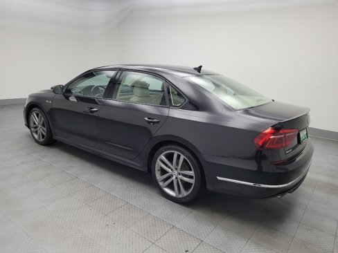 Used 2018 Volkswagen Passat 2.0T R-Line image 3