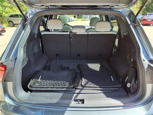 Used 2021 Volkswagen Tiguan S image 9
