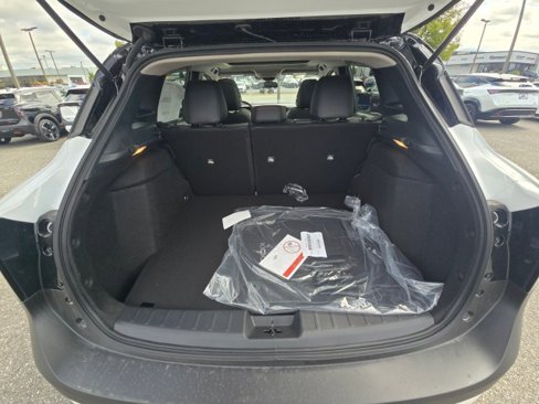 New 2025 Nissan Kicks SR w/ SR Premium Package image 15