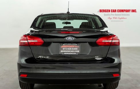 Used 2018 Ford Focus SE image 9