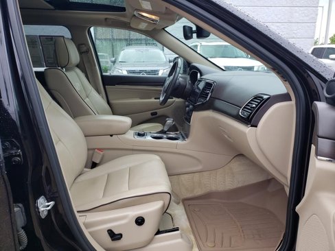 Used 2019 Jeep Grand Cherokee Overland image 27